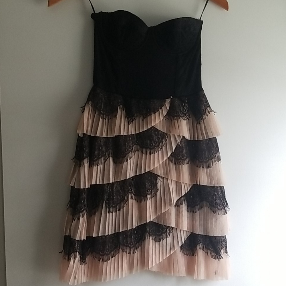 Strapless mini laced dress